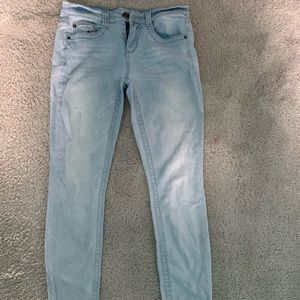 Light wash skinny jeans